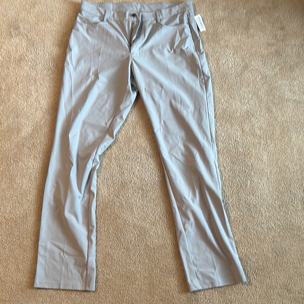 Old navy Straight hybrid tech pants